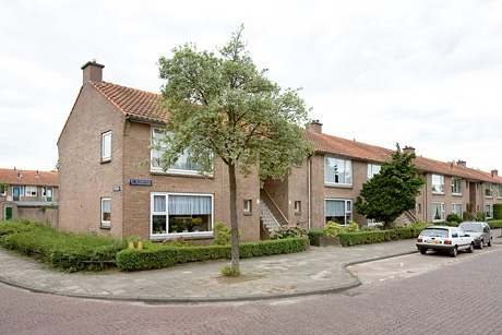 J.H.W. Robersstraat 132