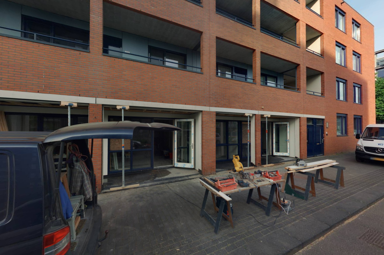 Canadian Grenadier 12