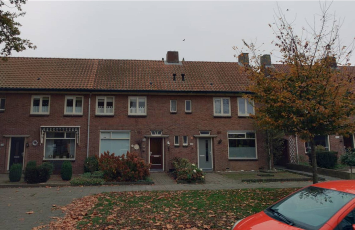 J J Van Deinselaan 117, 7541 BG Enschede, Nederland