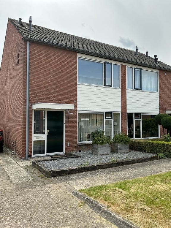 Twee-onder-één-kap te huur: de Iemker 13, Rossum kern Rossum