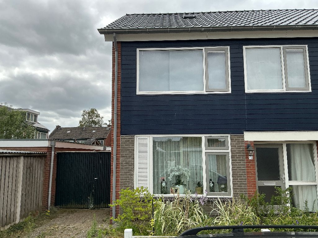 Twee-onder-één-kap te huur: van der Capellenstraat 15, Weerselo kern Weerselo
