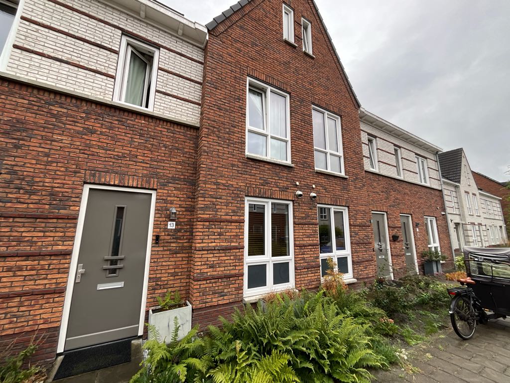 Terraced house for rent: Delistraat 13, Getfert Enschede