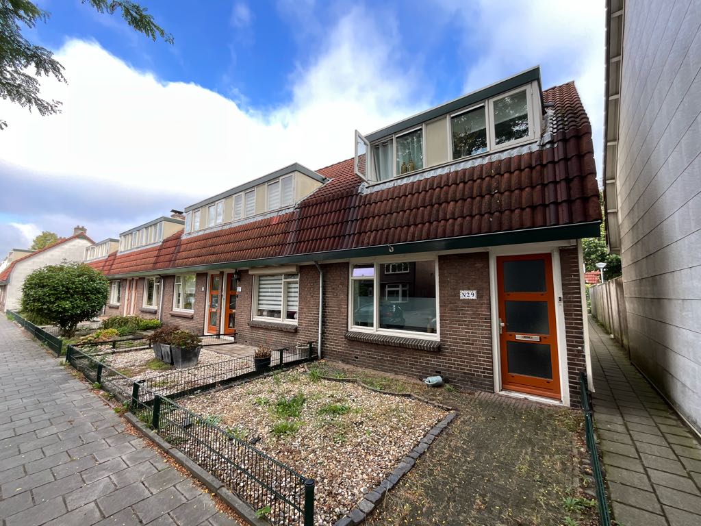 Terraced house for rent: Varviksweg 27, Getfert Enschede