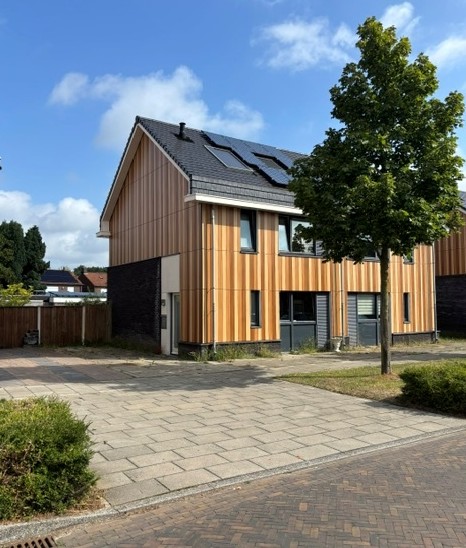 Twee-onder-één-kap te huur: Van Leeuwenhoekstraat 171, Velve-Lindenhof Enschede