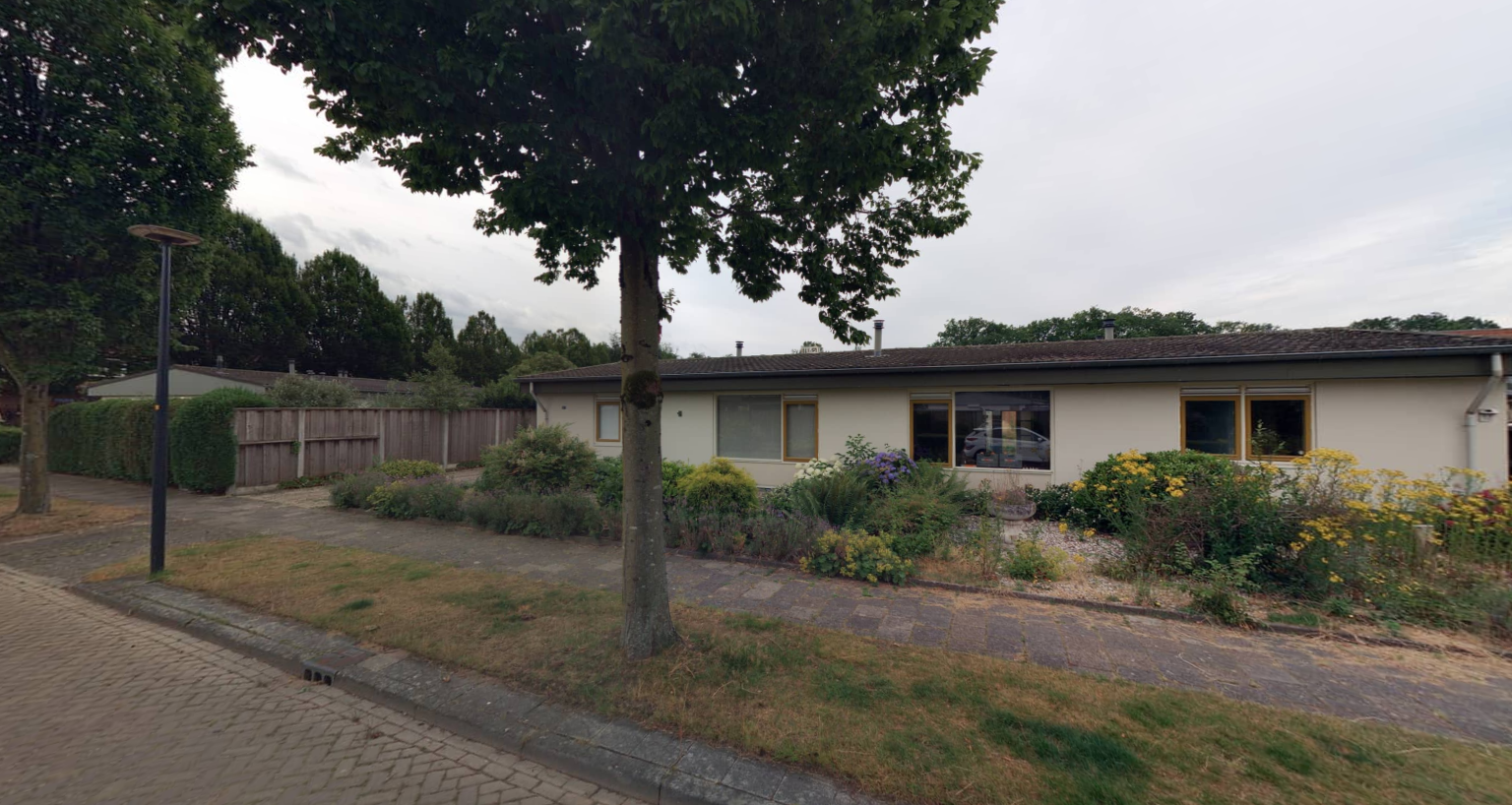 Twee-onder-één-kap te huur: Horstweg 15, Nijverheid Hengelo